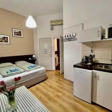 A13 Parliament Sunflower Cozy Apartment 布达佩斯 外观 照片