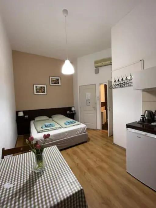 A13 Parliament Sunflower Cozy Apartment 布达佩斯 外观 照片